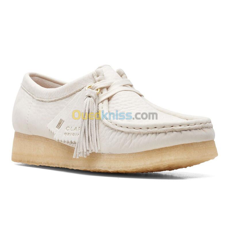 CLARKS Wallabee. White Nubuck