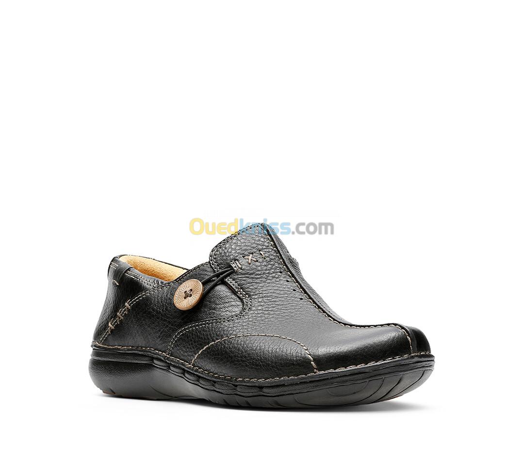 CLARKS Un Loop Black Leather