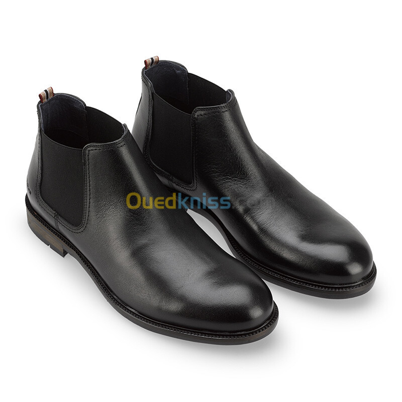 AMBITIOUS CAYE Chelsea Boot