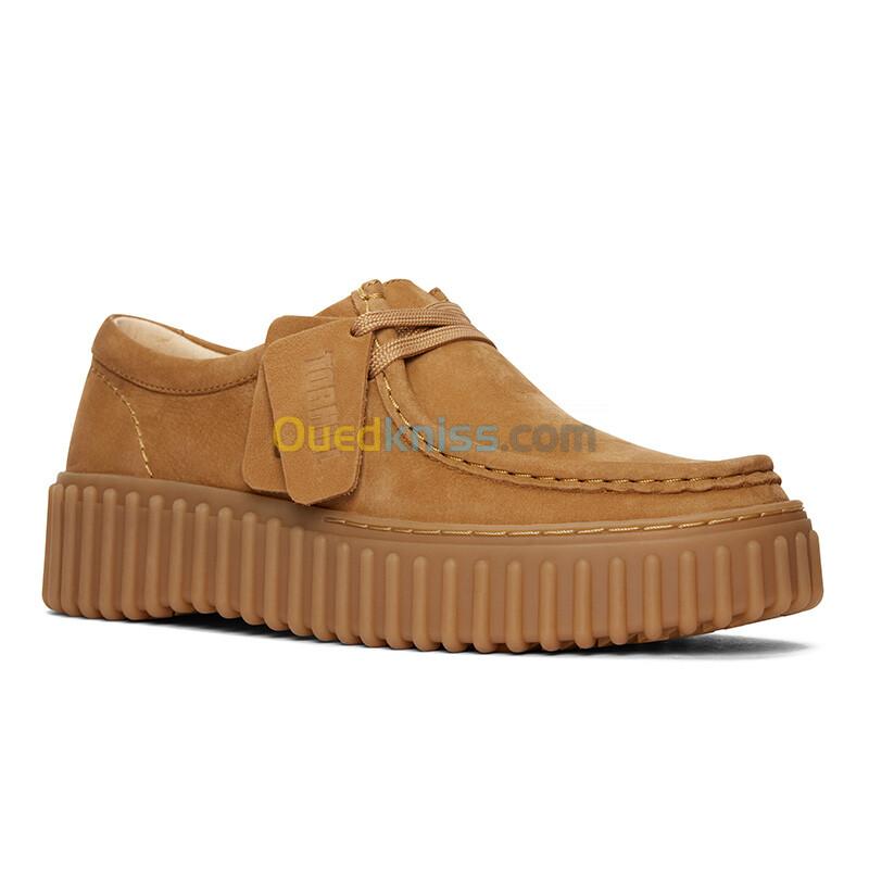 CLARKS Torhill Bee Light Tan Nubuck