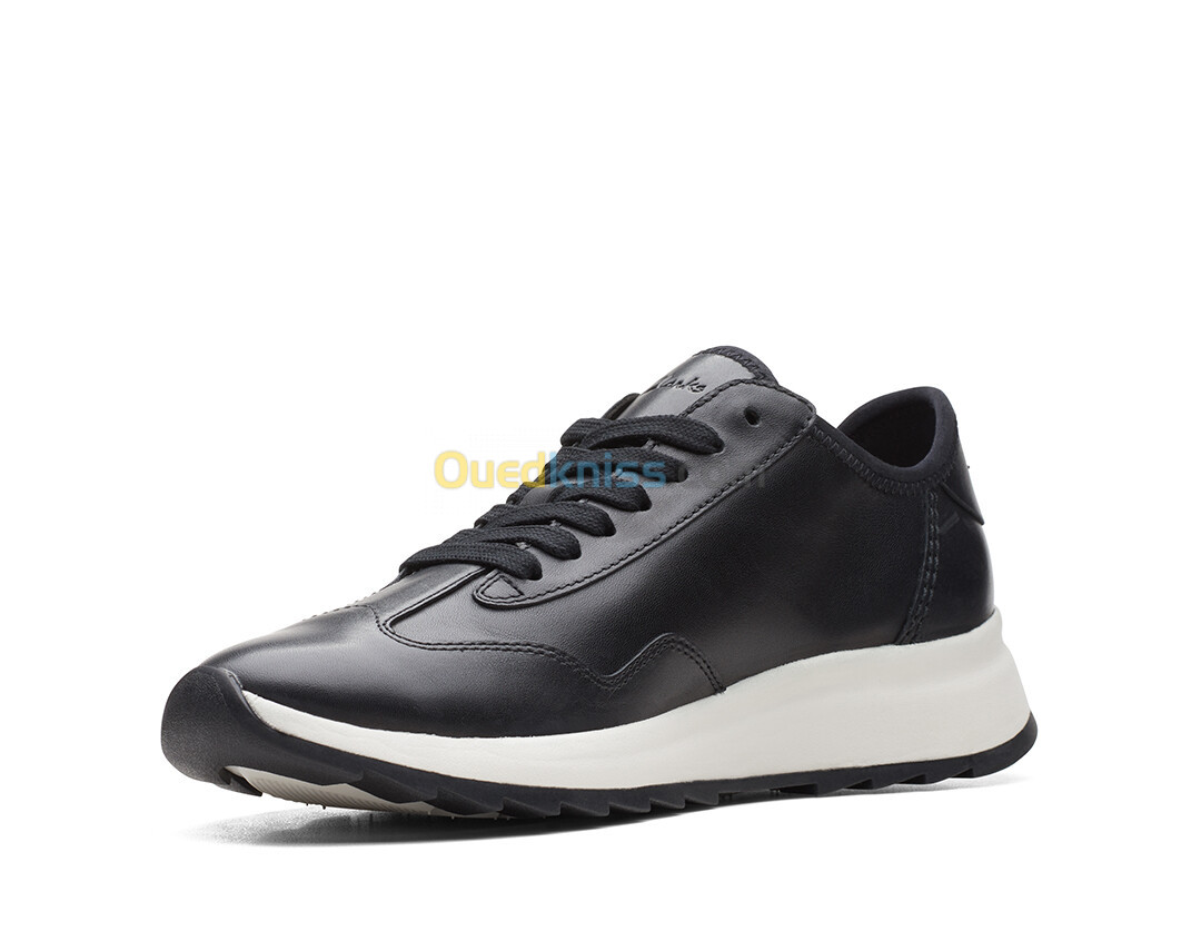 CLARKS DashLite Lo Black Leather