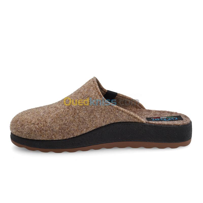 FLY FLOT Cloth Man Slipper Brown