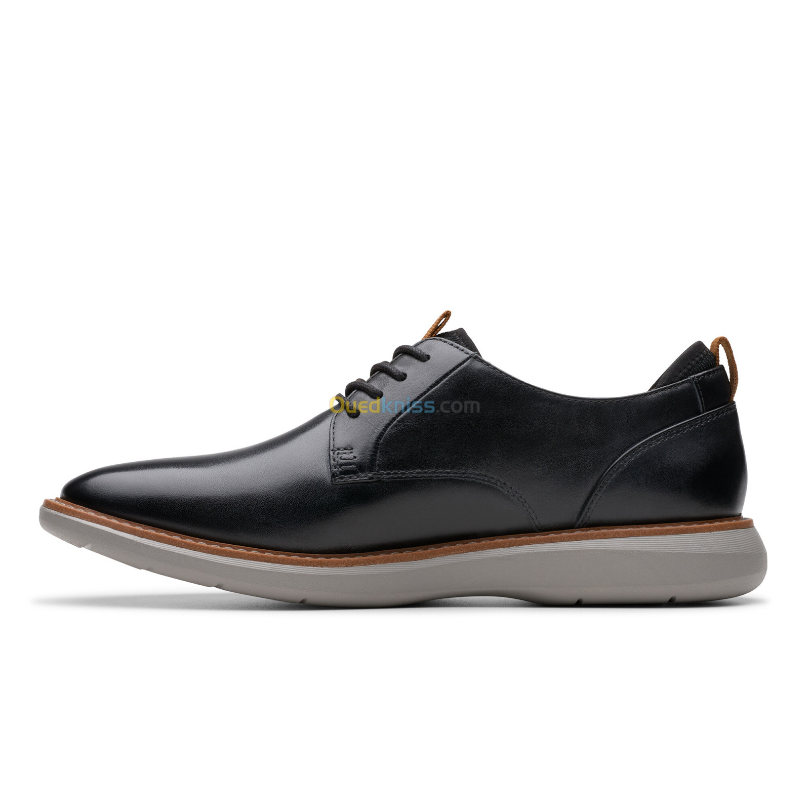 CLARKS Brantin Plain Black Leather