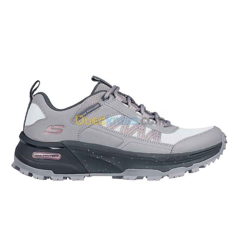 SKECHERS Max Protect Legacy