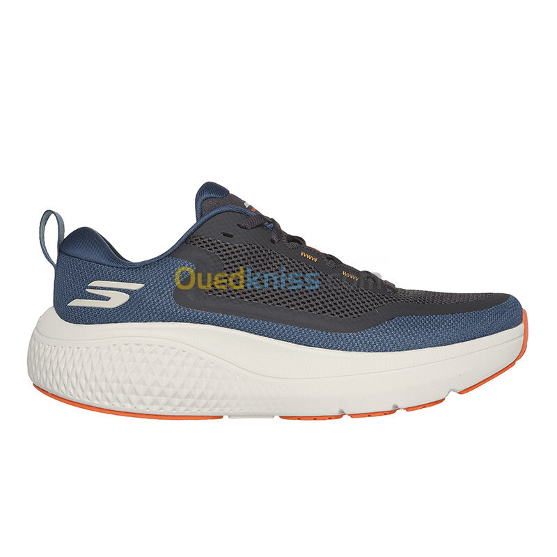 SKECHERS Go Run Supersonic Max