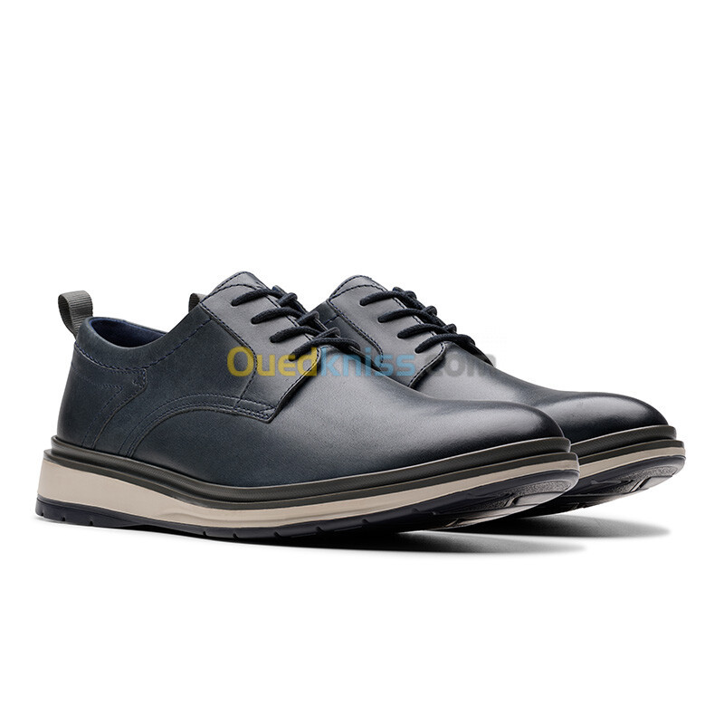 CLARKS Chantry Lo Navy Leather