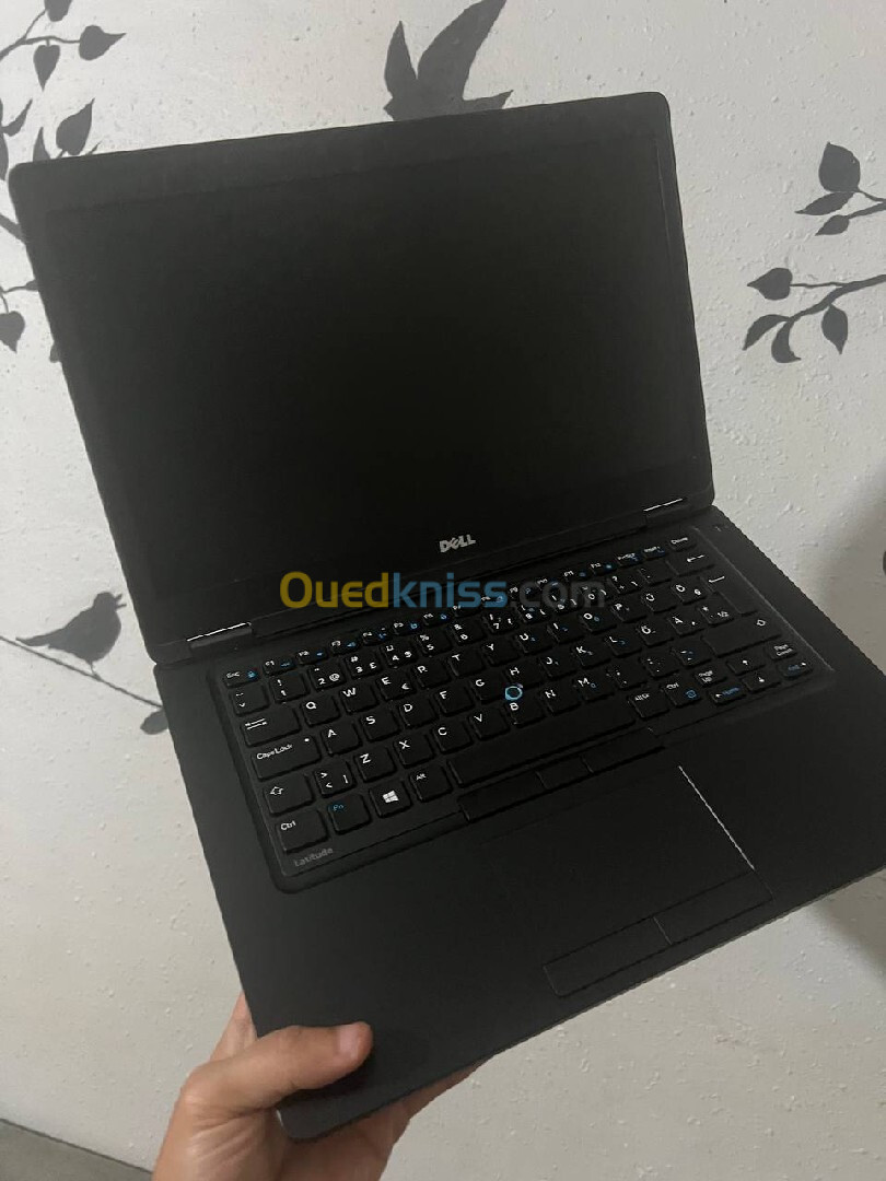 Dell latitude 5480 / i5 7th / 8gb ram / 256 ssd / 14 puce 