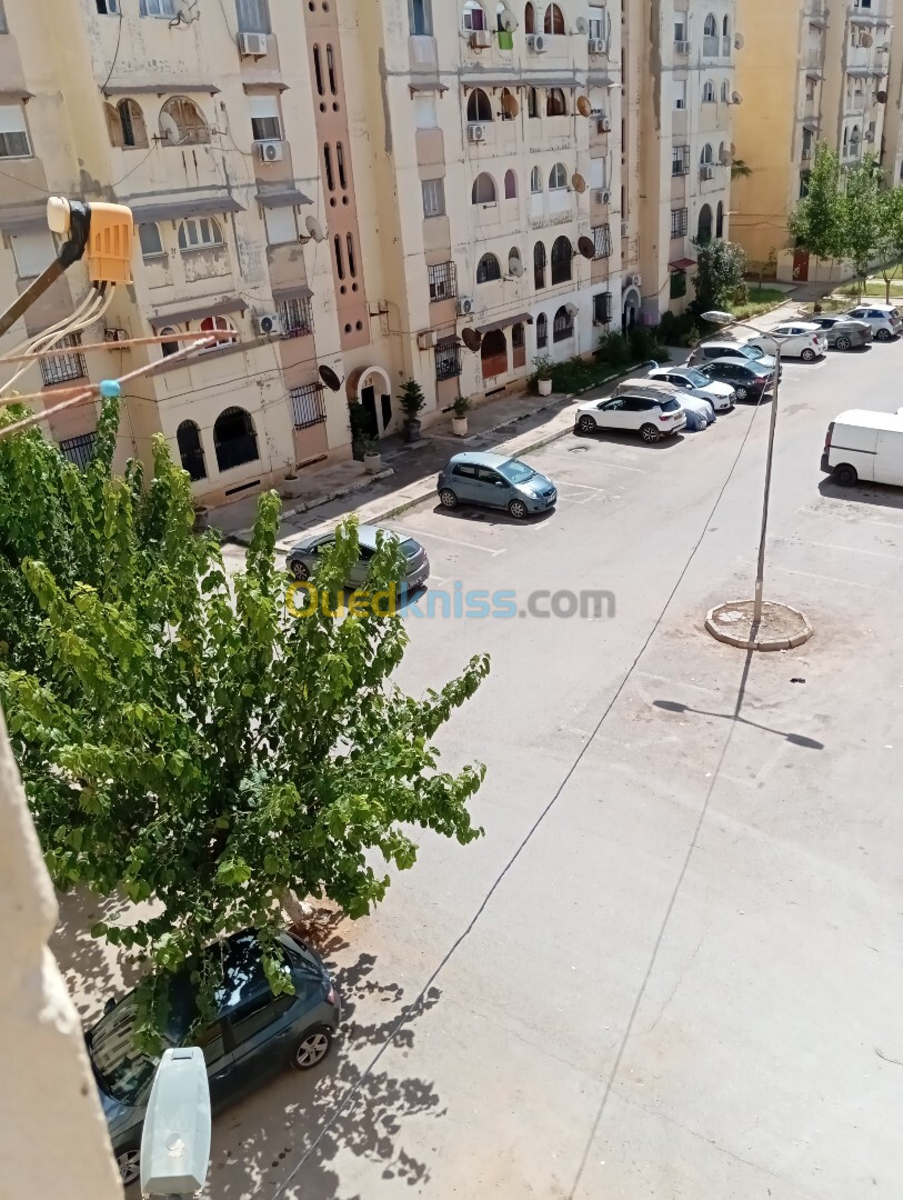 Location Appartement F4 Alger Bordj el bahri