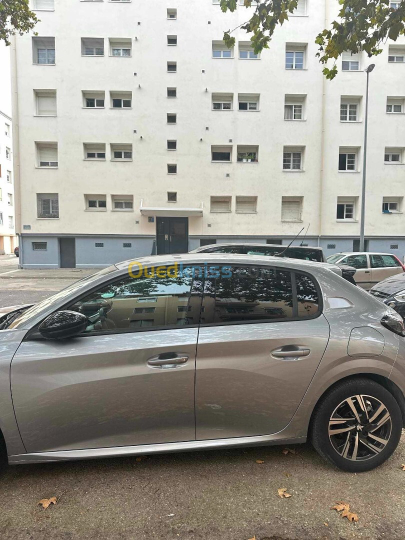 Peugeot 208 2022 Allure