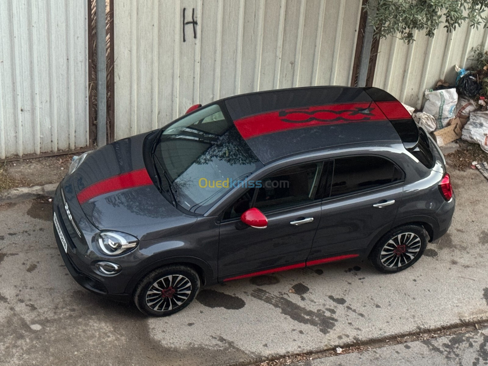 Fiat 500x 2024 club avec kit original Fiat retro rouge ferrari