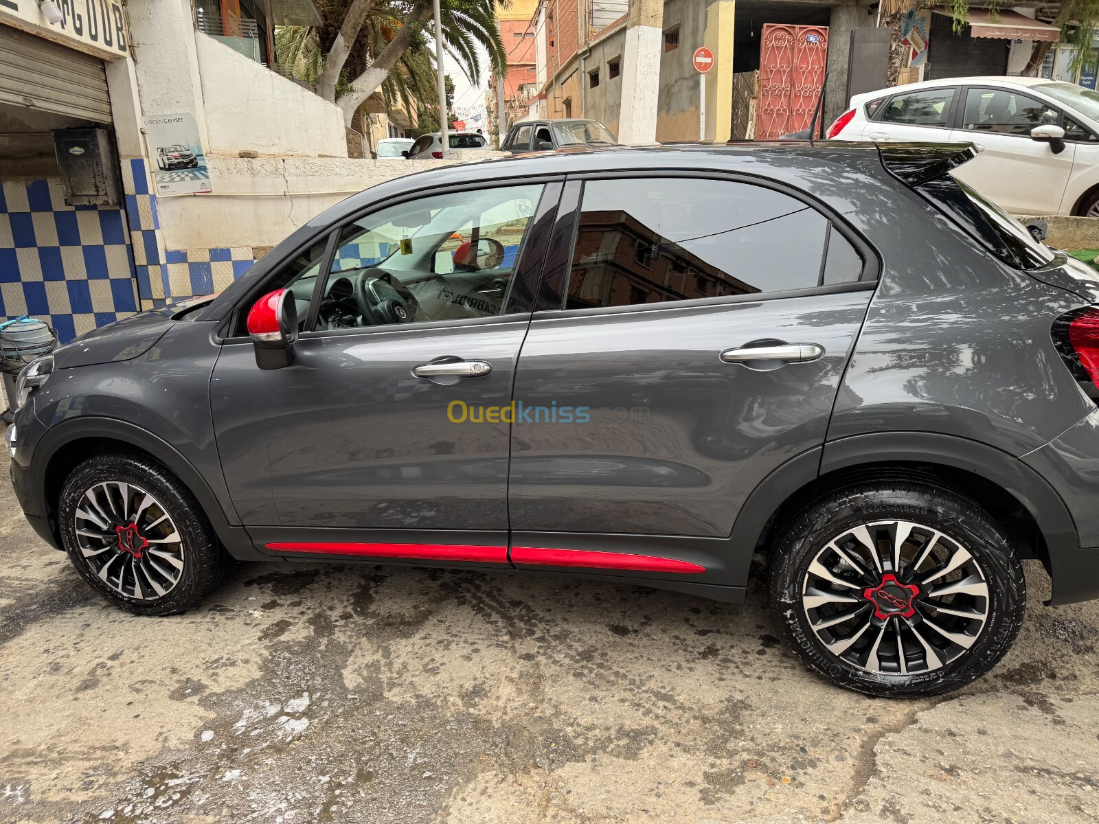 Fiat 500x 2024 club avec kit original Fiat retro rouge ferrari