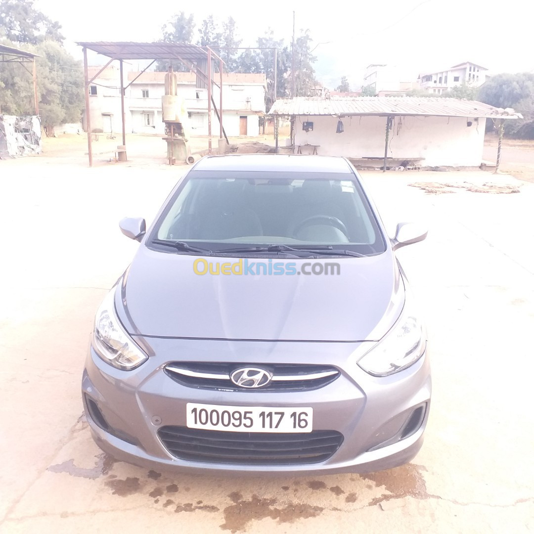 Hyundai Accent RB  4 portes 2017 Accent RB  4 portes