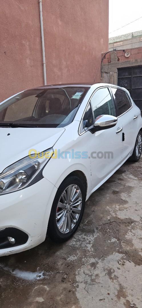 Peugeot 208 2015 Allure Facelift