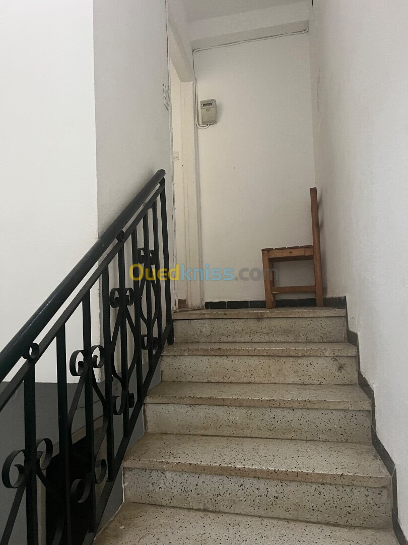 Location Niveau De Villa F4 Alger Birkhadem