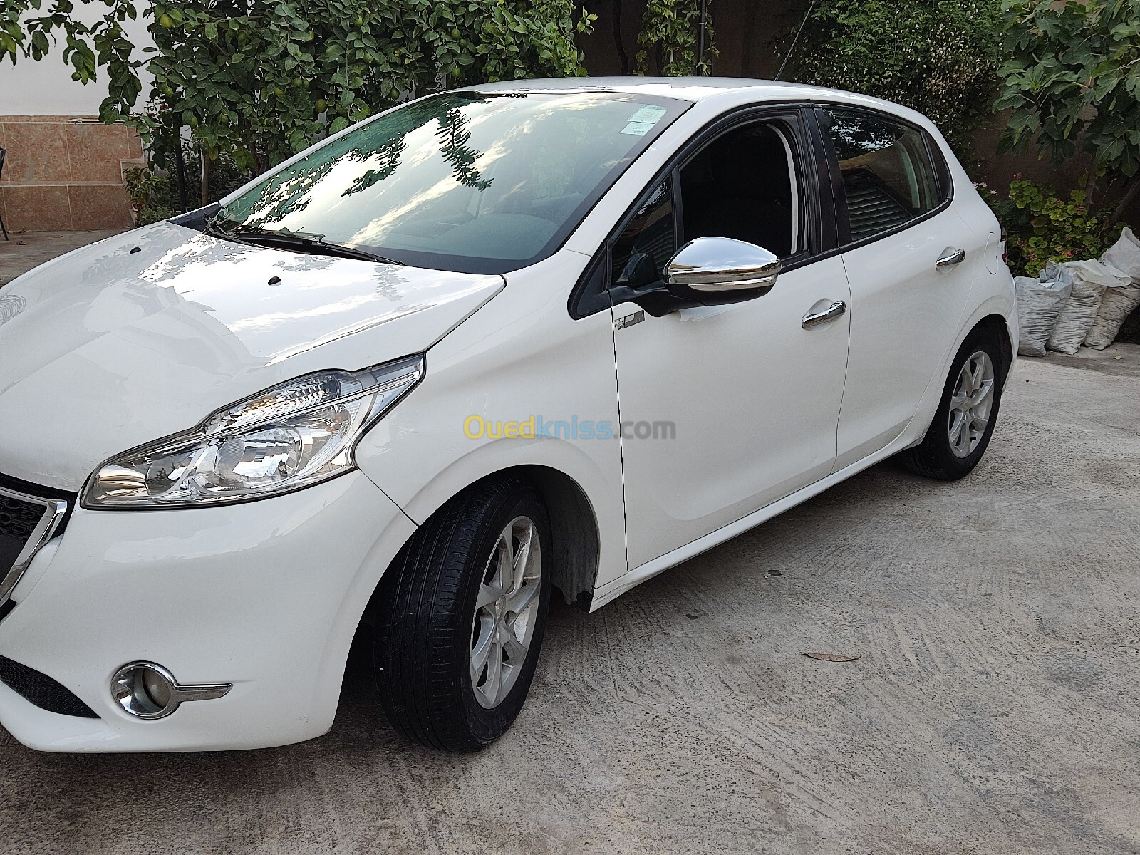 Peugeot 208 2015 208