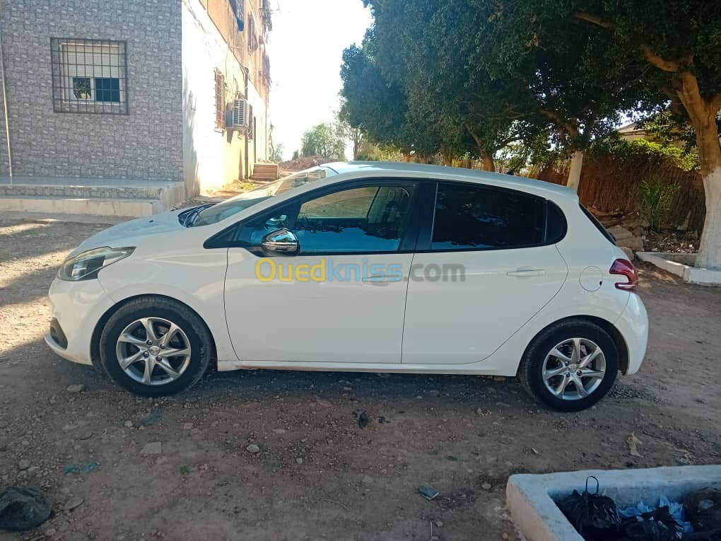 Peugeot 208 2016 Allure