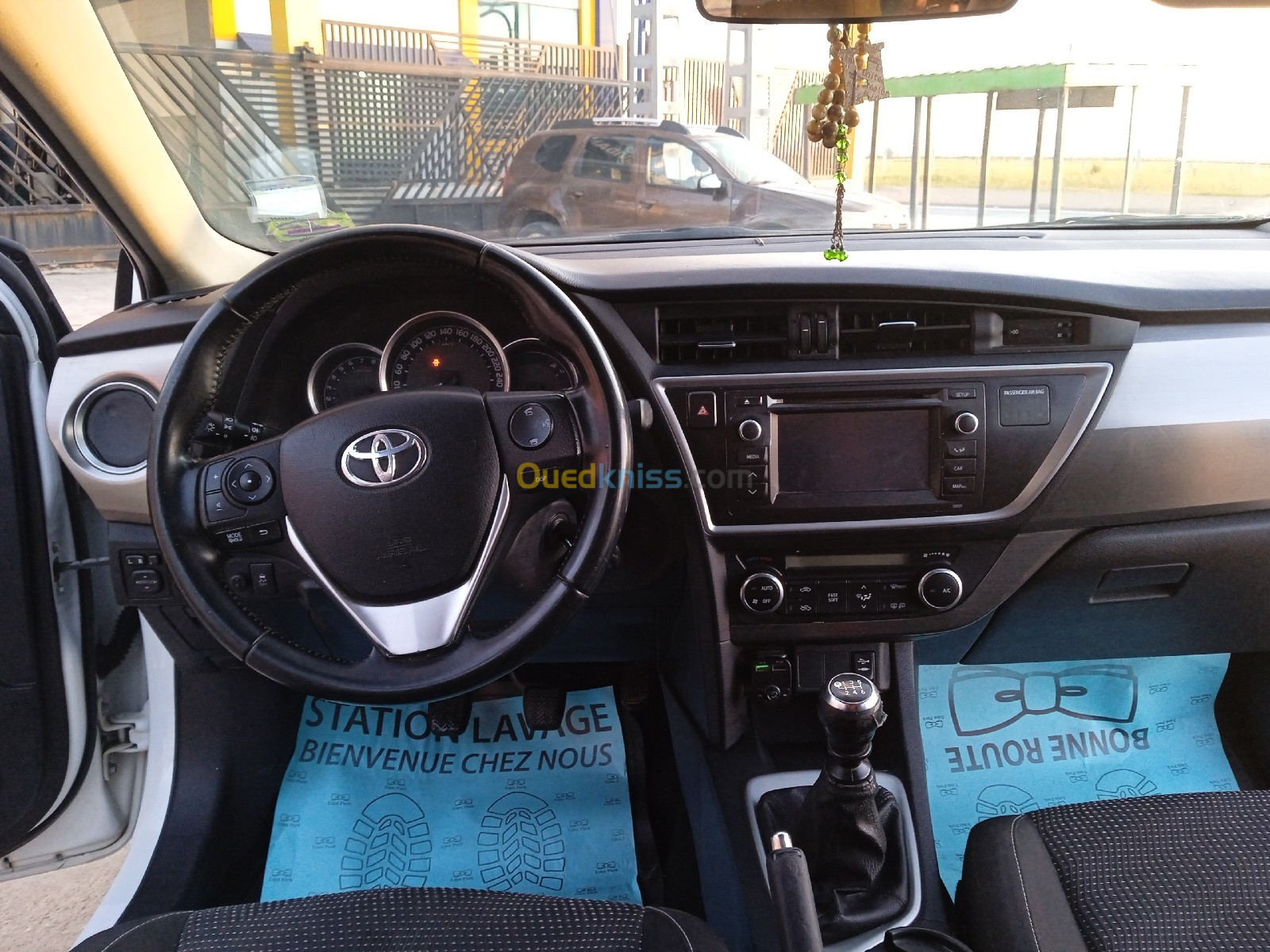 Toyota Auris 2014 Style