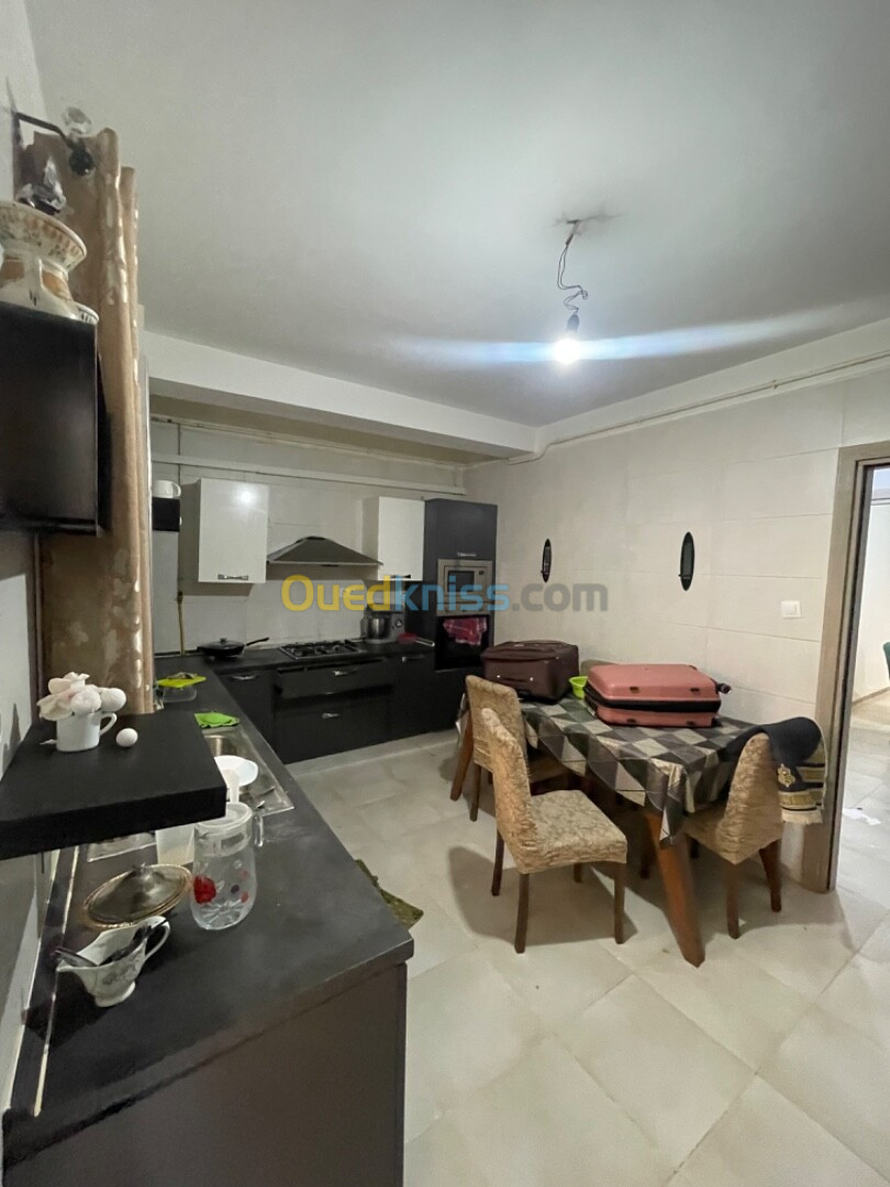 Location Appartement F4 Alger Cheraga