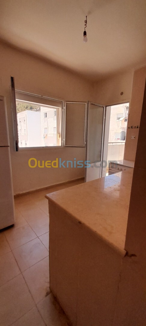 Location vacances Appartement F3 Tipaza Hadjeret ennous