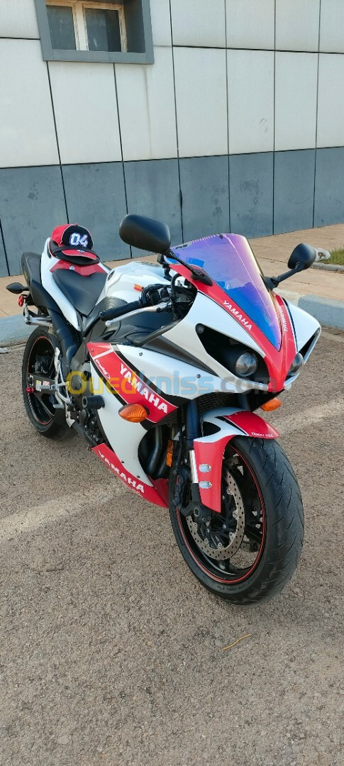 Yamaha R1 2011