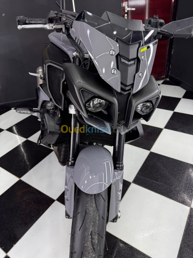 YAMAHA MT10 2023