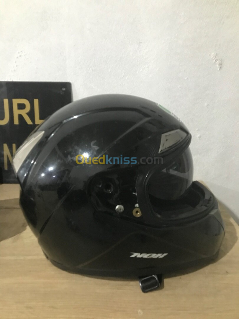 Casque moto AGV