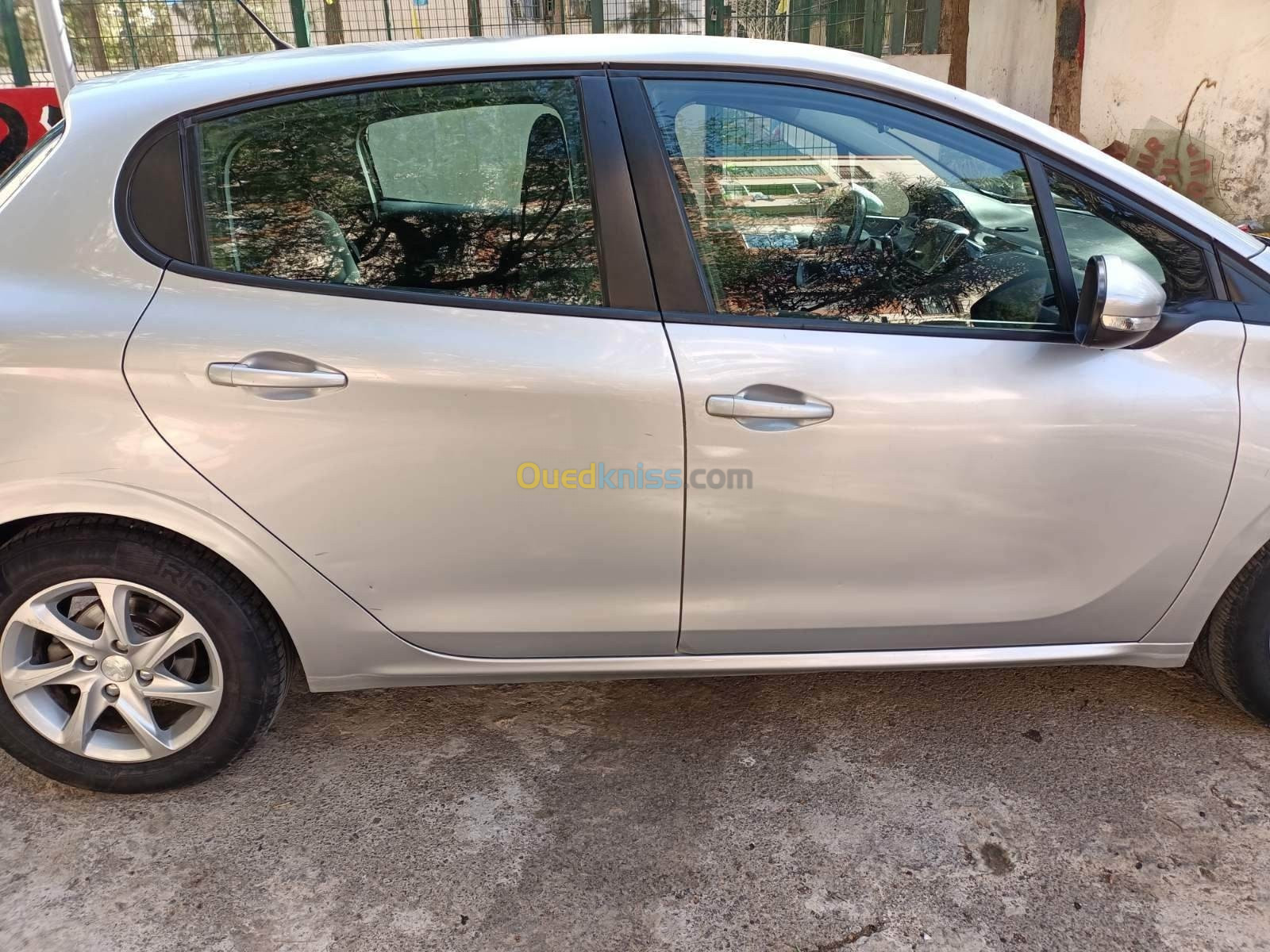 Peugeot 208 2015 Active