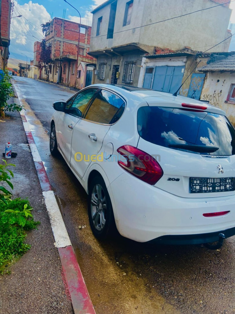 Peugeot 208 2014 Allure