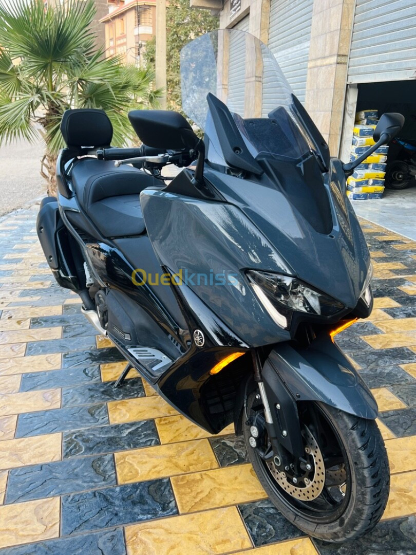 Yamaha Tmax 560 2022