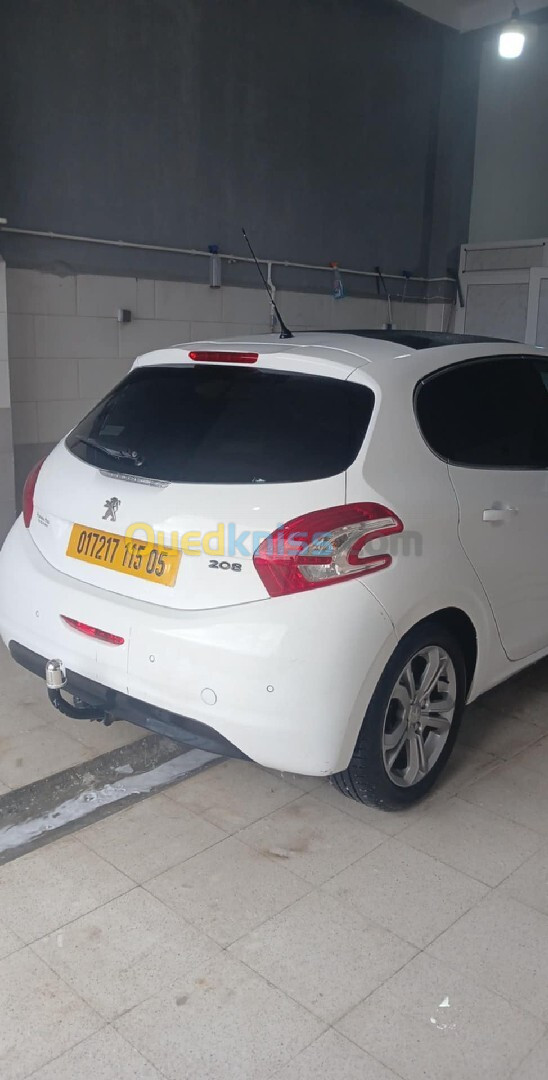 Peugeot 208 2015 Allure