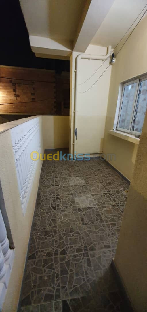 Location Appartement F3 Oran Ain el turck