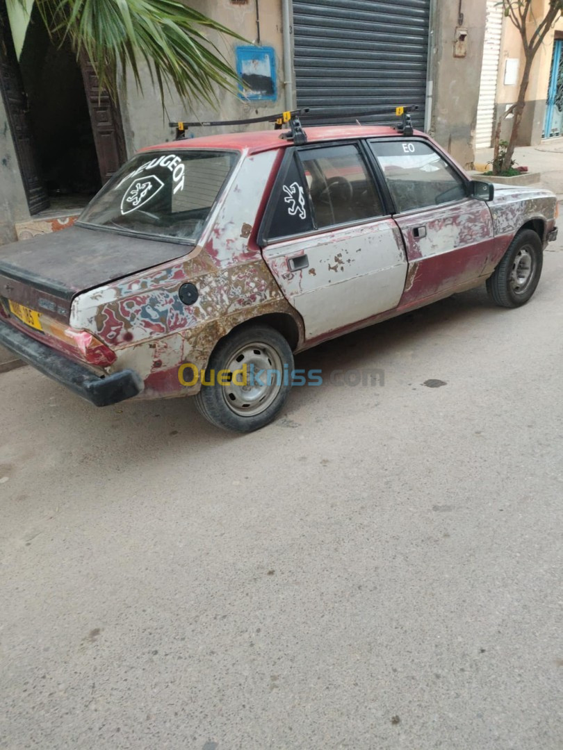 Peugeot 305 1985 305