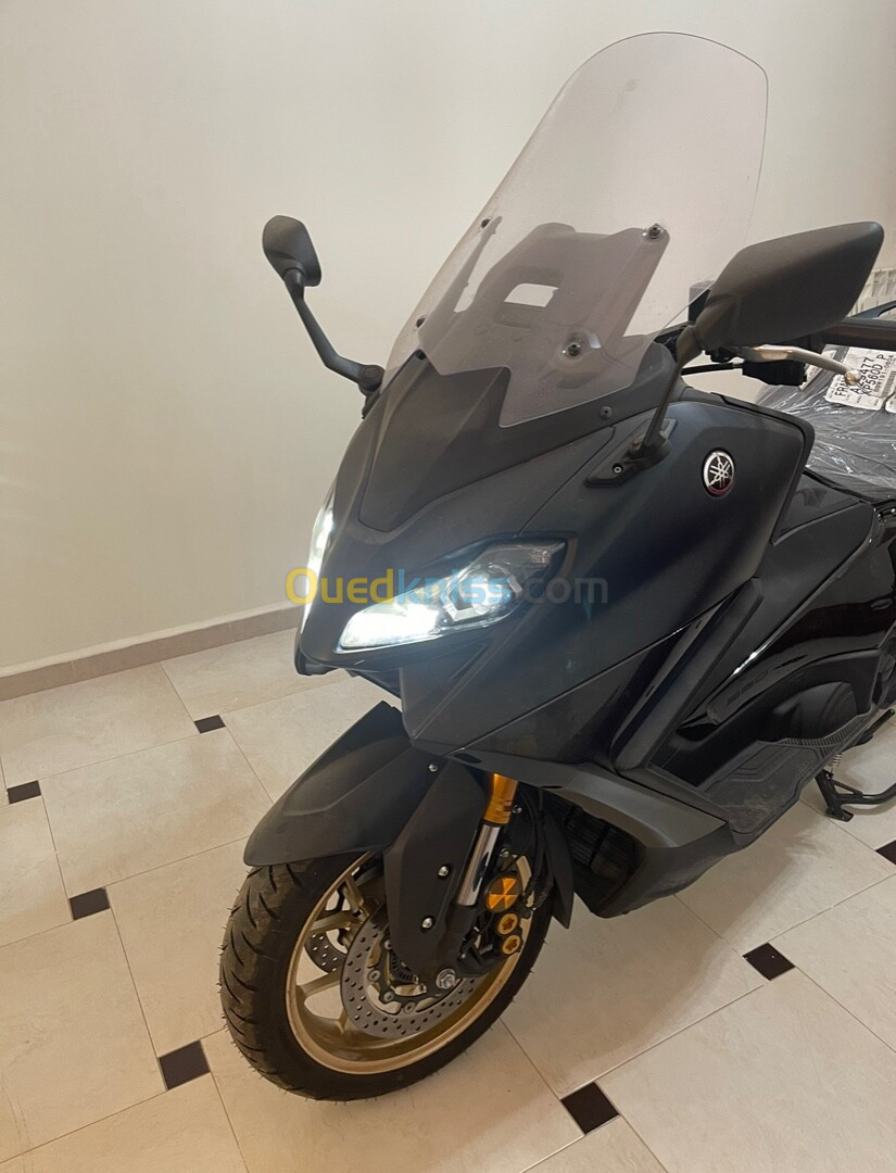 Yamaha tmax 2022