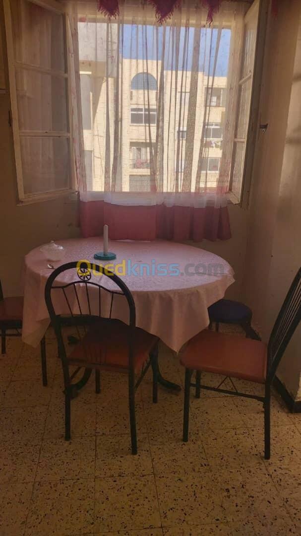 Location vacances Appartement F4 Mostaganem Mostaganem