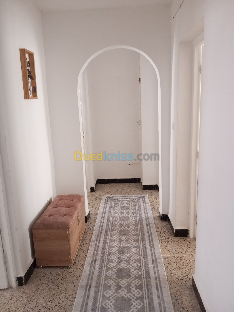 Location vacances Appartement F3 Alger Bordj el bahri