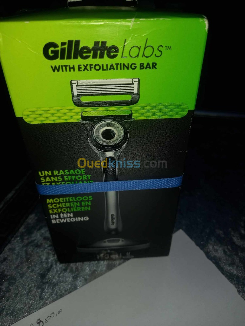 Gillette Labs WITH EXFOLIATING BAR