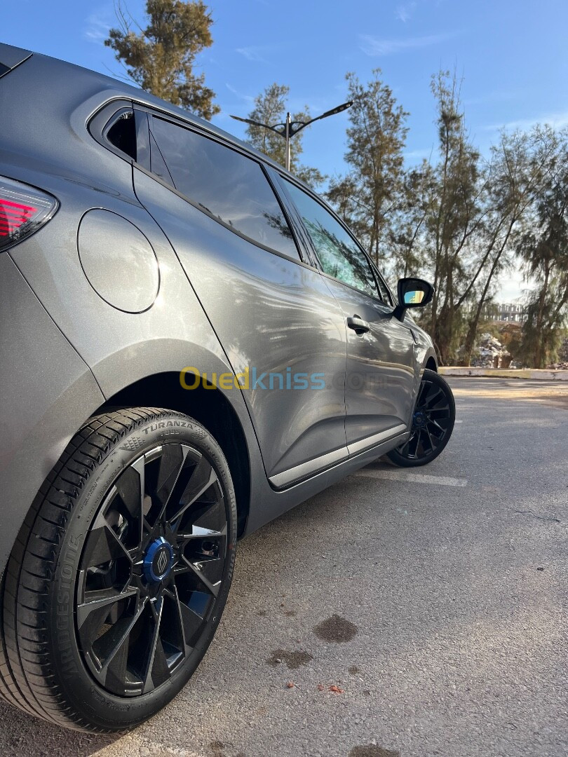 Renault Clio 2024 Alpine