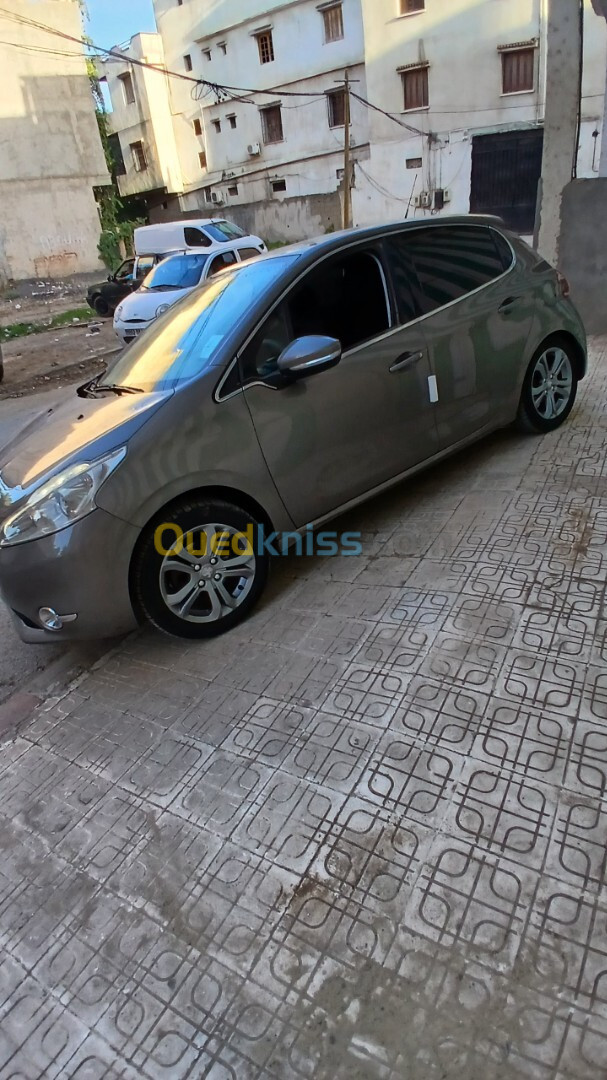 Peugeot 208 2014 Active