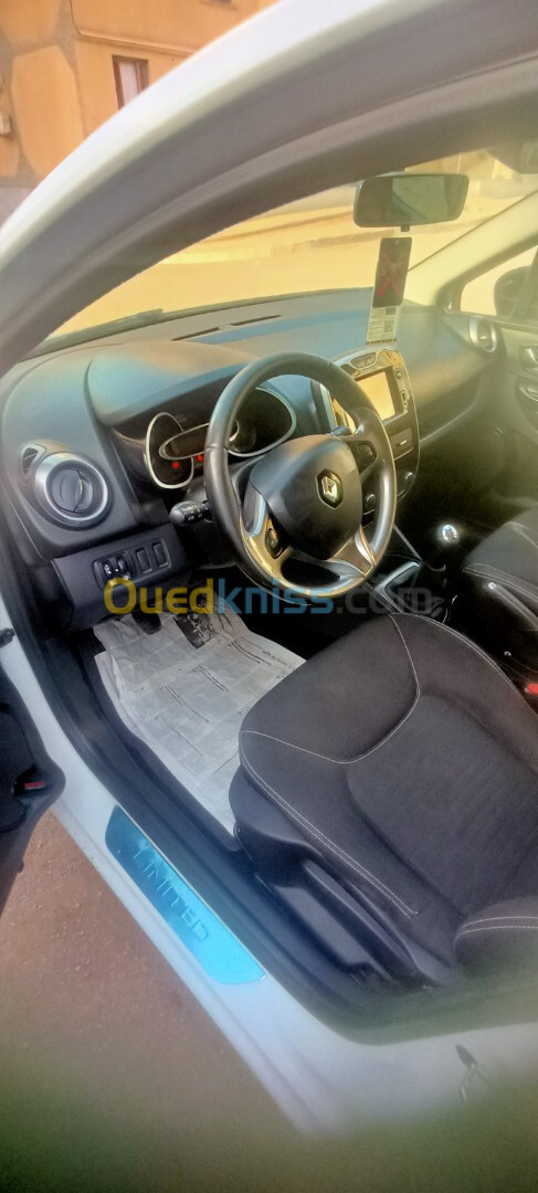 Renault Clio 4 2015 Limited