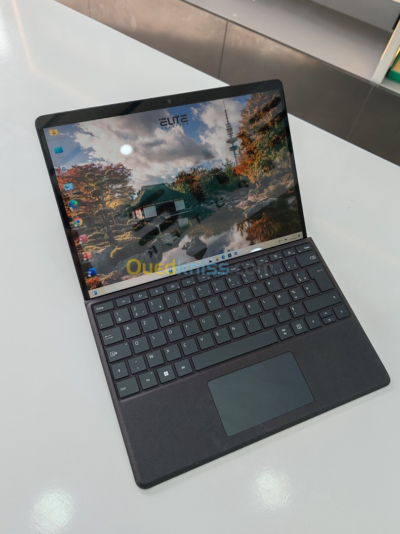 Microsoft Surface pro 9I5-1235U 8GB 256GB SSD 13" 2K TACTILE 