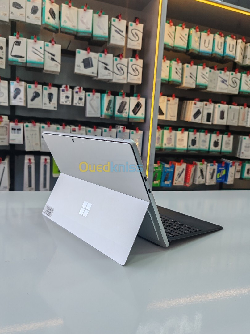 Microsoft Surface pro 9I5-1235U 8GB 256GB SSD 13" 2K TACTILE 