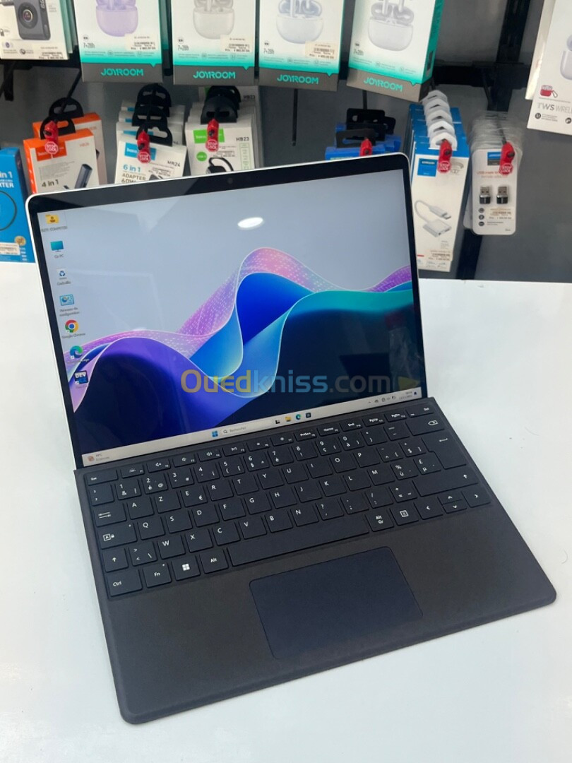 Microsoft Surface pro 7 I5-1035G4 8GB RAM 256GB SSD Ecran 12.3" 