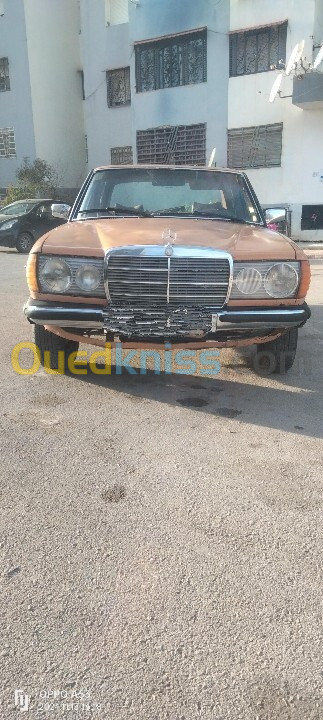 Mercedes 123 1982 