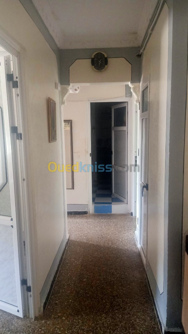 Location Appartement F3 Skikda Collo