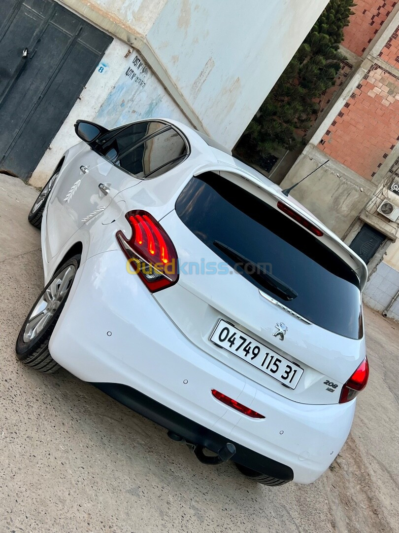 Peugeot 208 2015 Allure