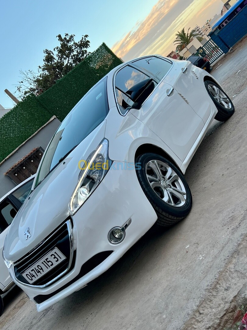 Peugeot 208 2015 Allure