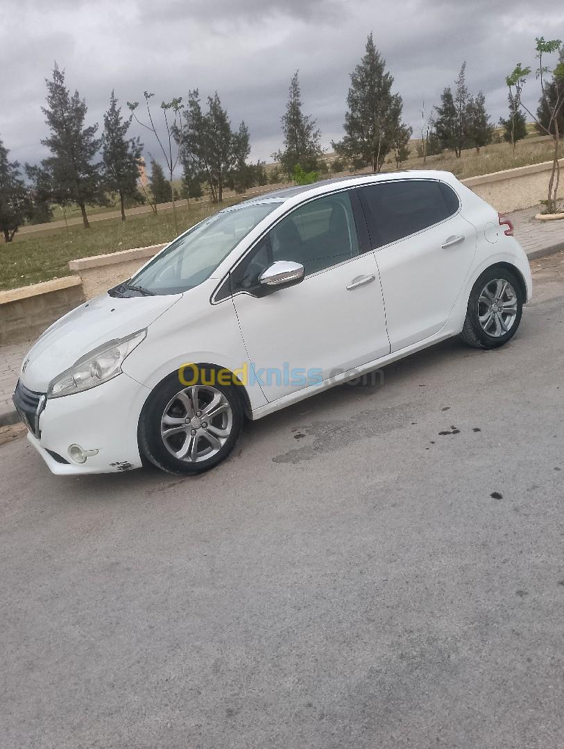 Peugeot 208 2014 Allure