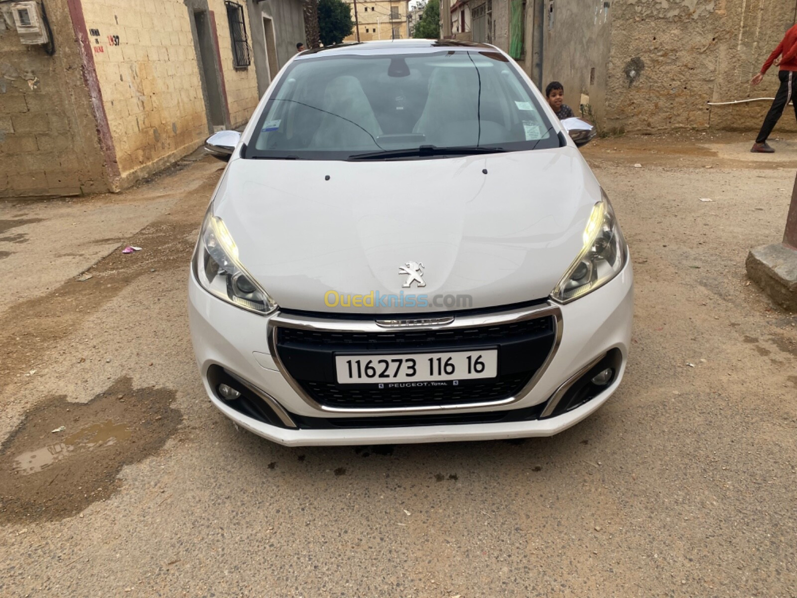 Peugeot 208 2016 Allure Facelift