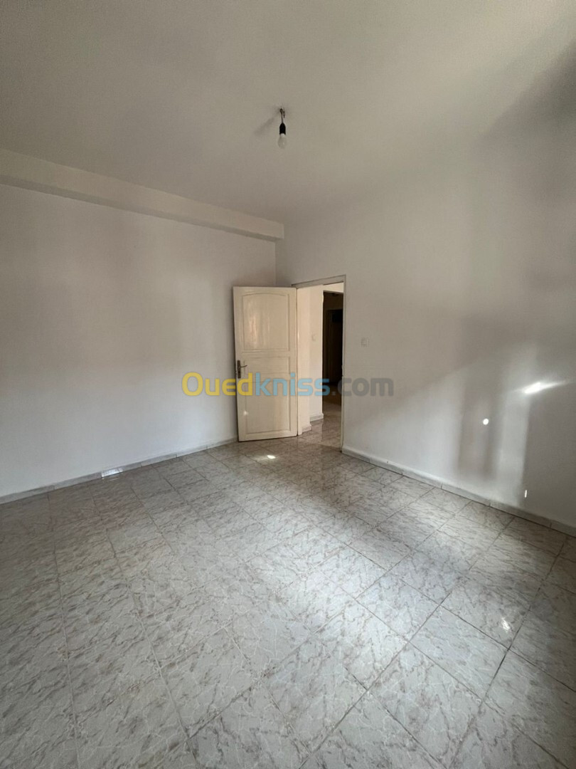 Location Niveau De Villa F4 Alger Kouba