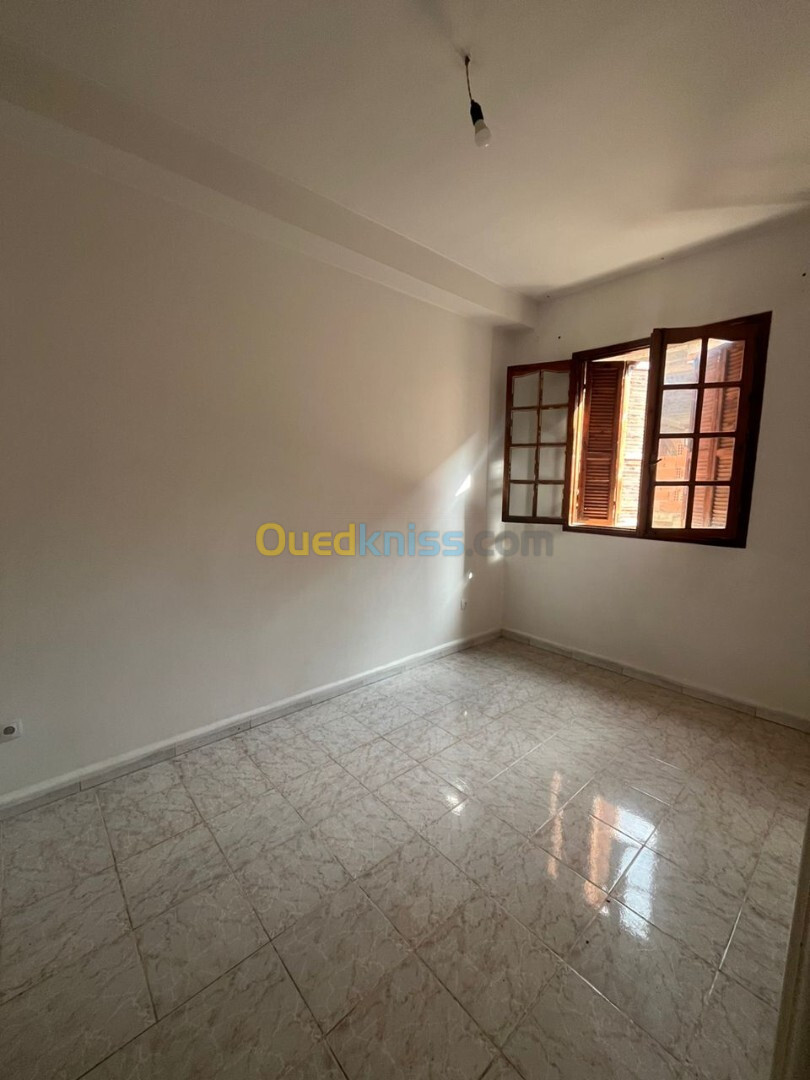 Location Niveau De Villa F4 Alger Kouba